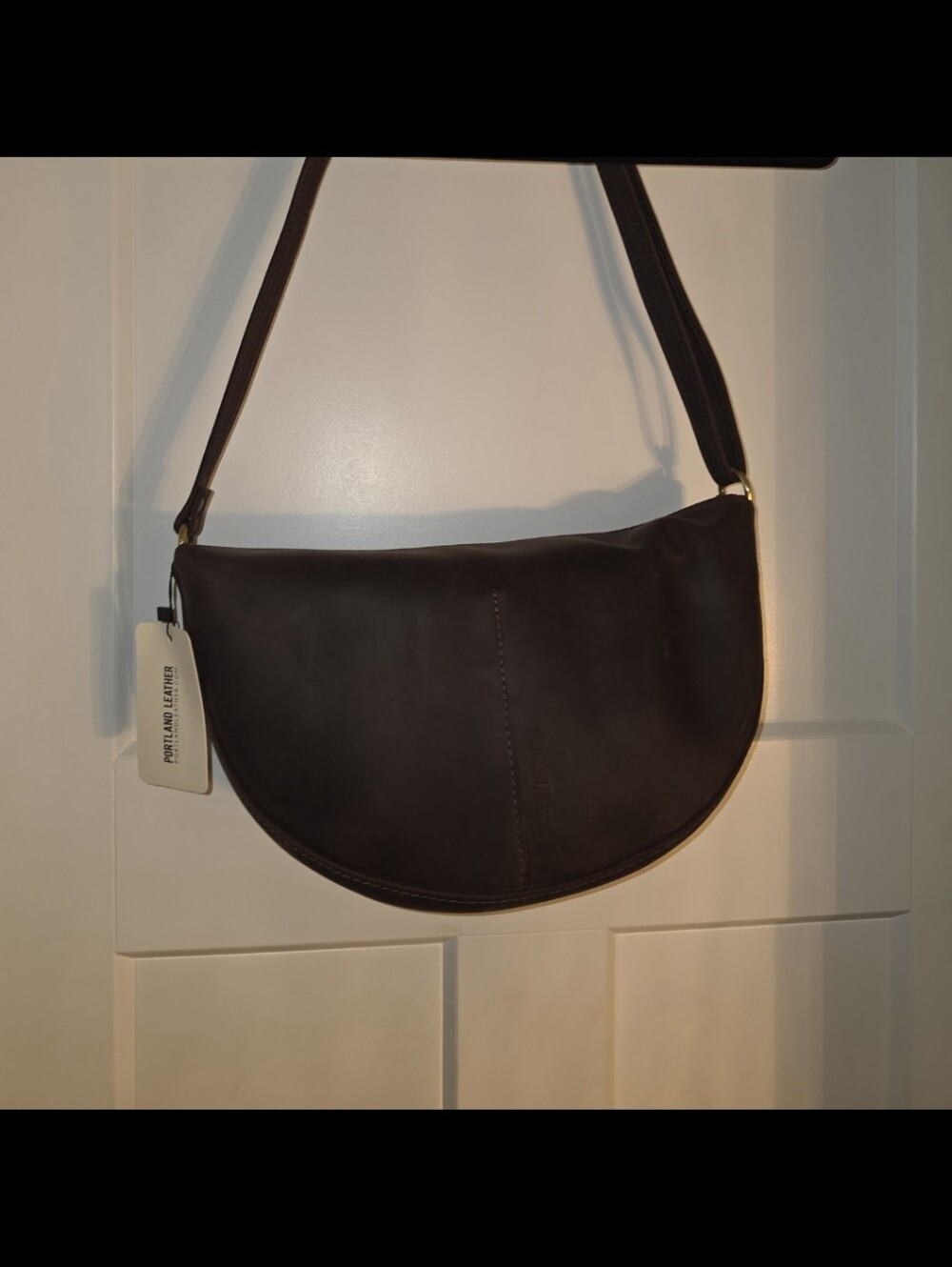 Portland Leather - Brand New - Oversized Dark Brown Koala Sling Bag - Picture 7 of 8